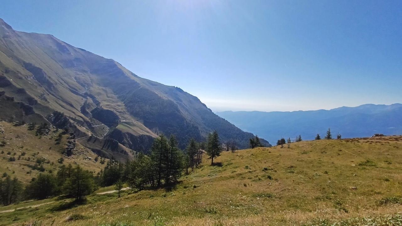 ⛰️ Al Rifugio la Riposa si arriva percorrendo strade e sentieri fino ai 2185…