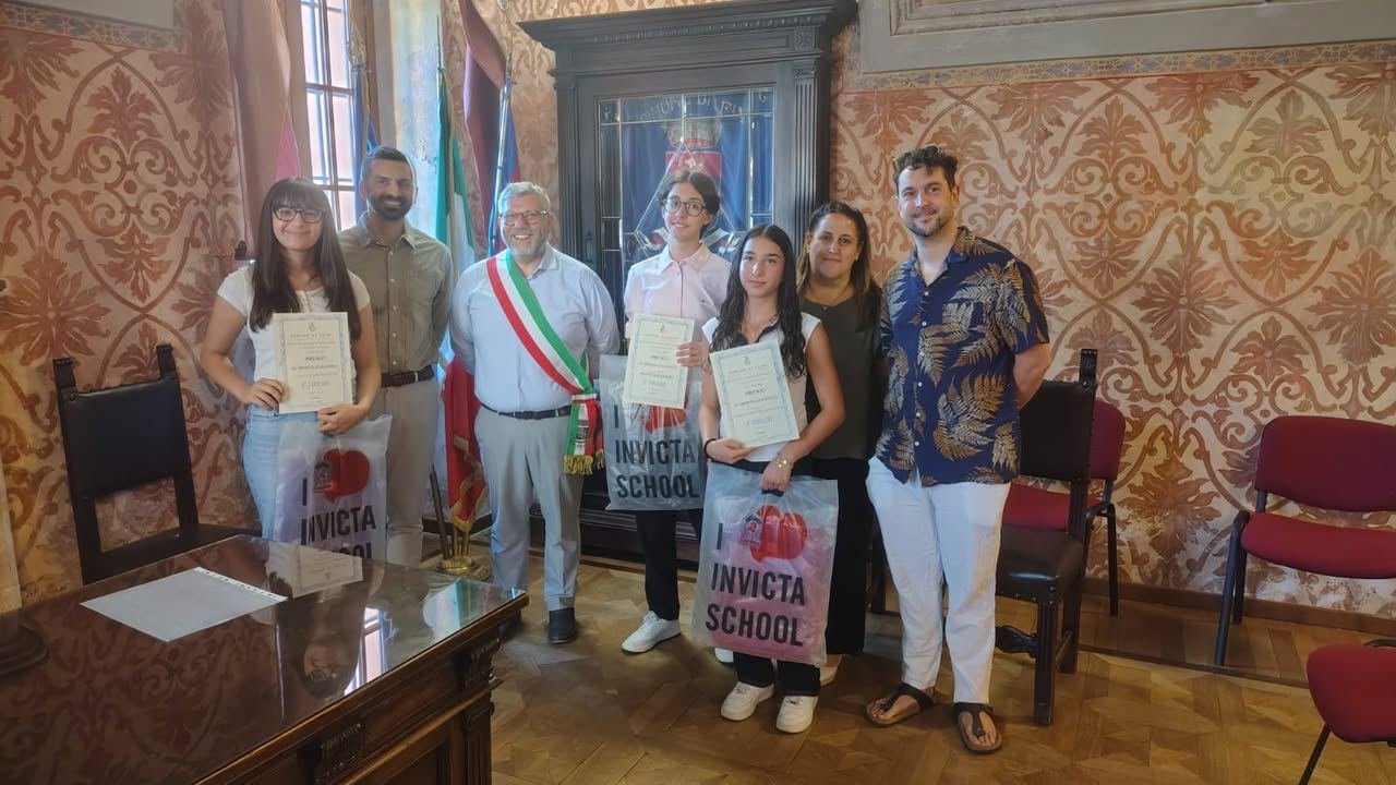 🥇🥇 PREMI AL MERITO SCOLASTICO 🥇🥇 Tre sogni, diventare giornalista d’inchiesta,…