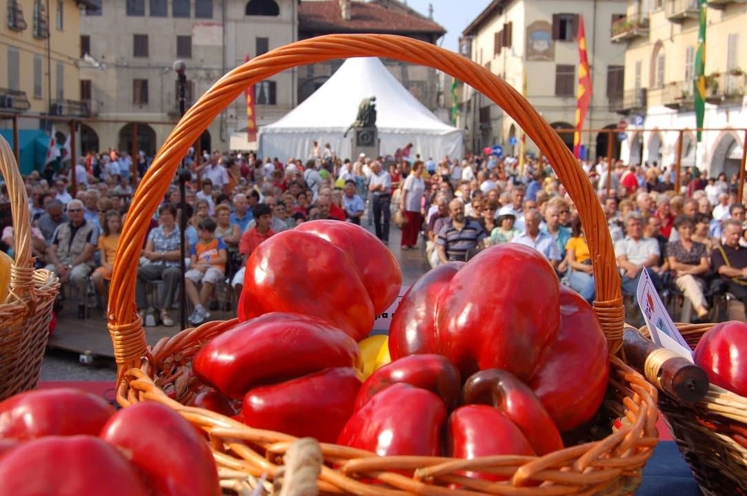 🌶️ Carmagnola si prepara a celebrare il suo prodotto simbolo.⁠ ⁠ Dal 28 agosto…
