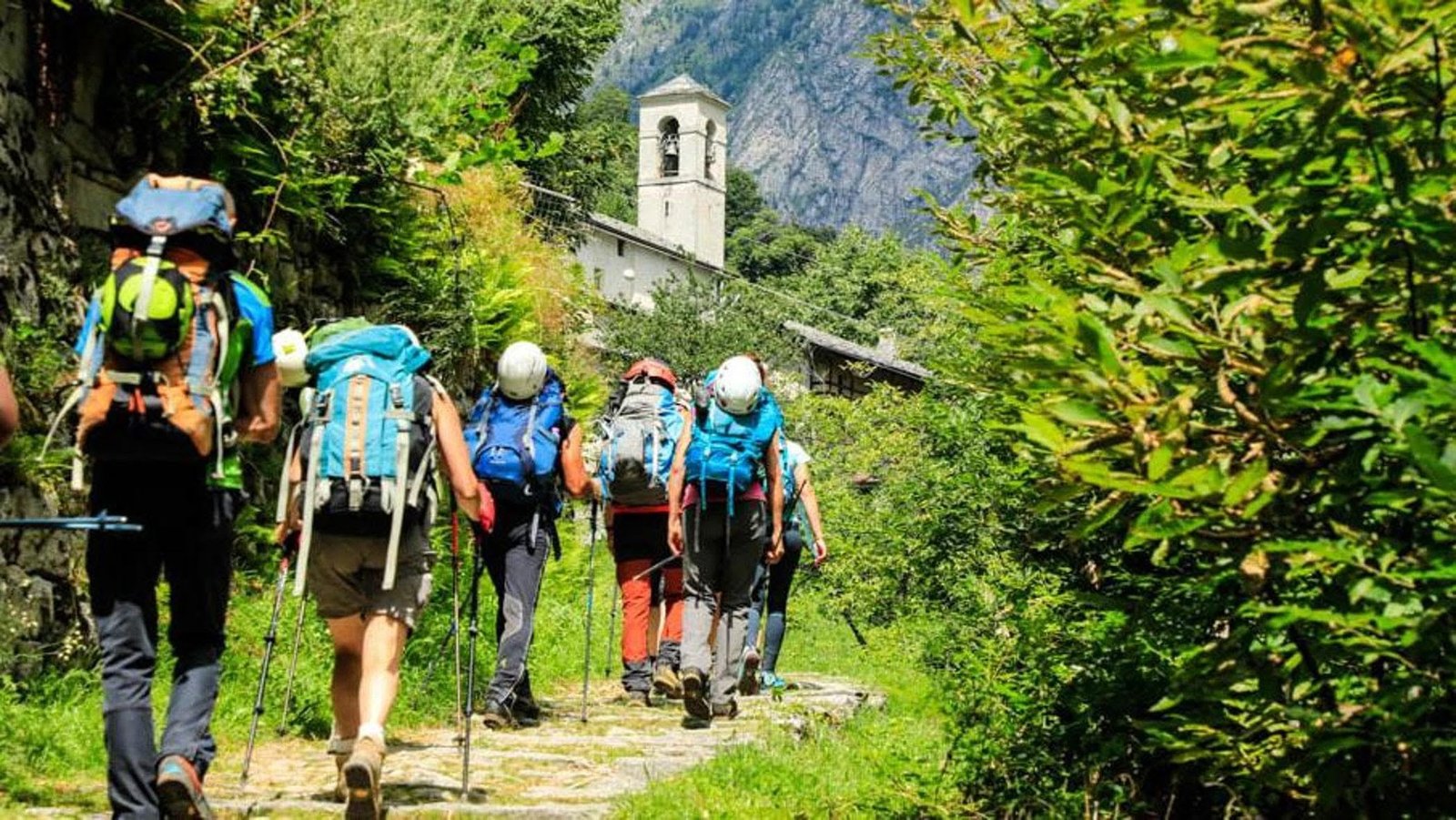 Autismo, “In cammino con i lupi”: 12 adulti neurodivergenti assieme ad accompagnatori del CAI