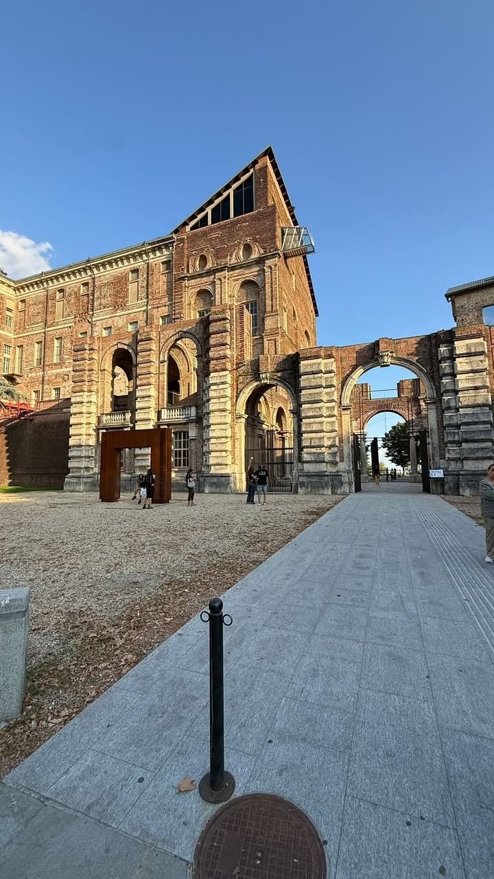 📍Rivoli ☀️ Royal Community Tour Una visita guidata alla scoperta di vicoli,…