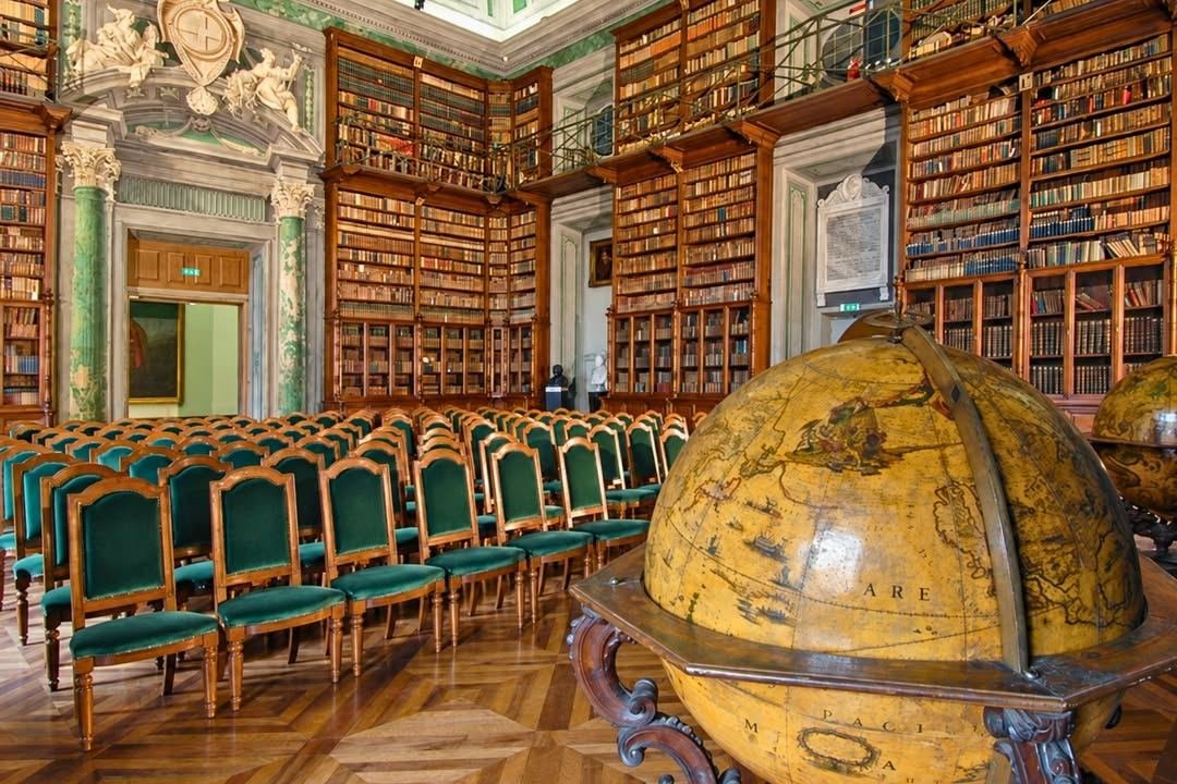 Quanti segreti custodisce la Torino dei Lumi? 🔭 Tra antichi manoscritti,…