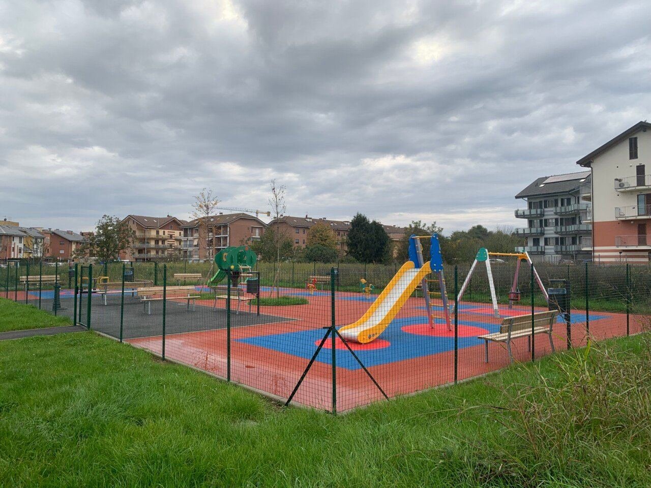 Nuova area verde in via Colombo e la ristrutturazione dei giardini di via Suor Vincenza