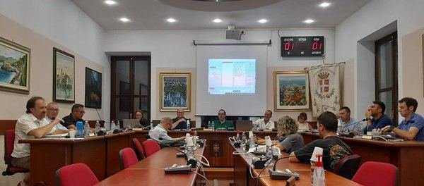 tante discussioni in Consiglio Comunale, tra locale e nazionale