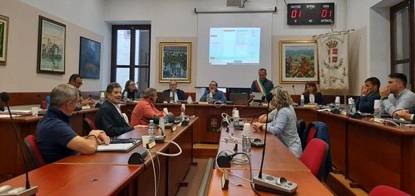 IL CONSIGLIO CONSEGNA LA CITTADINANZA ONORARIA A VERDERONE
