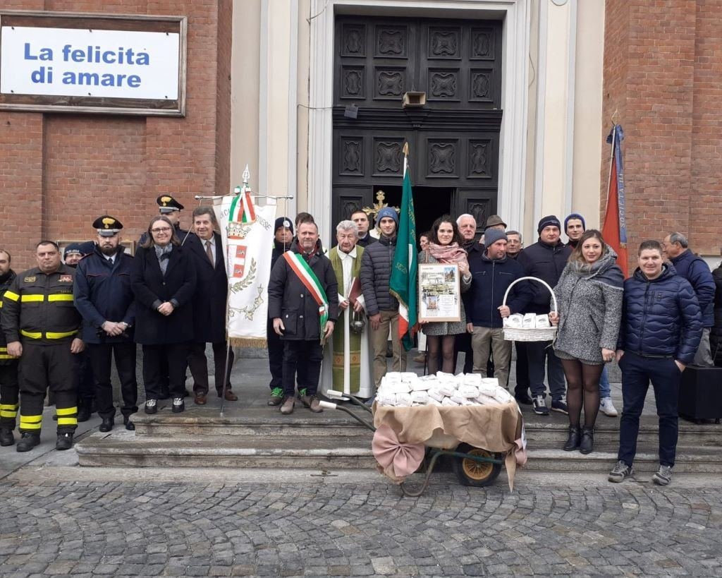 Sant'Antonio Abate, la sacralità di una festa, da sempre cara agli agricoltori. Sfilata di trattori, benedizione e pranzo