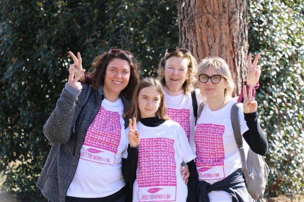 Caselle si colora di rosa e bianco