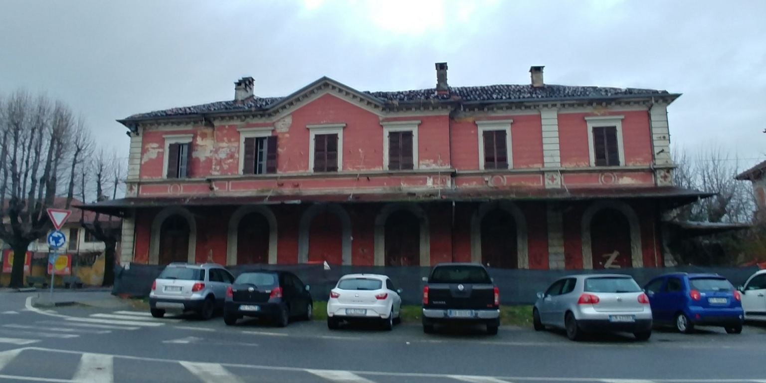 Caselle: quale futuro attende la vecchia stazione?
