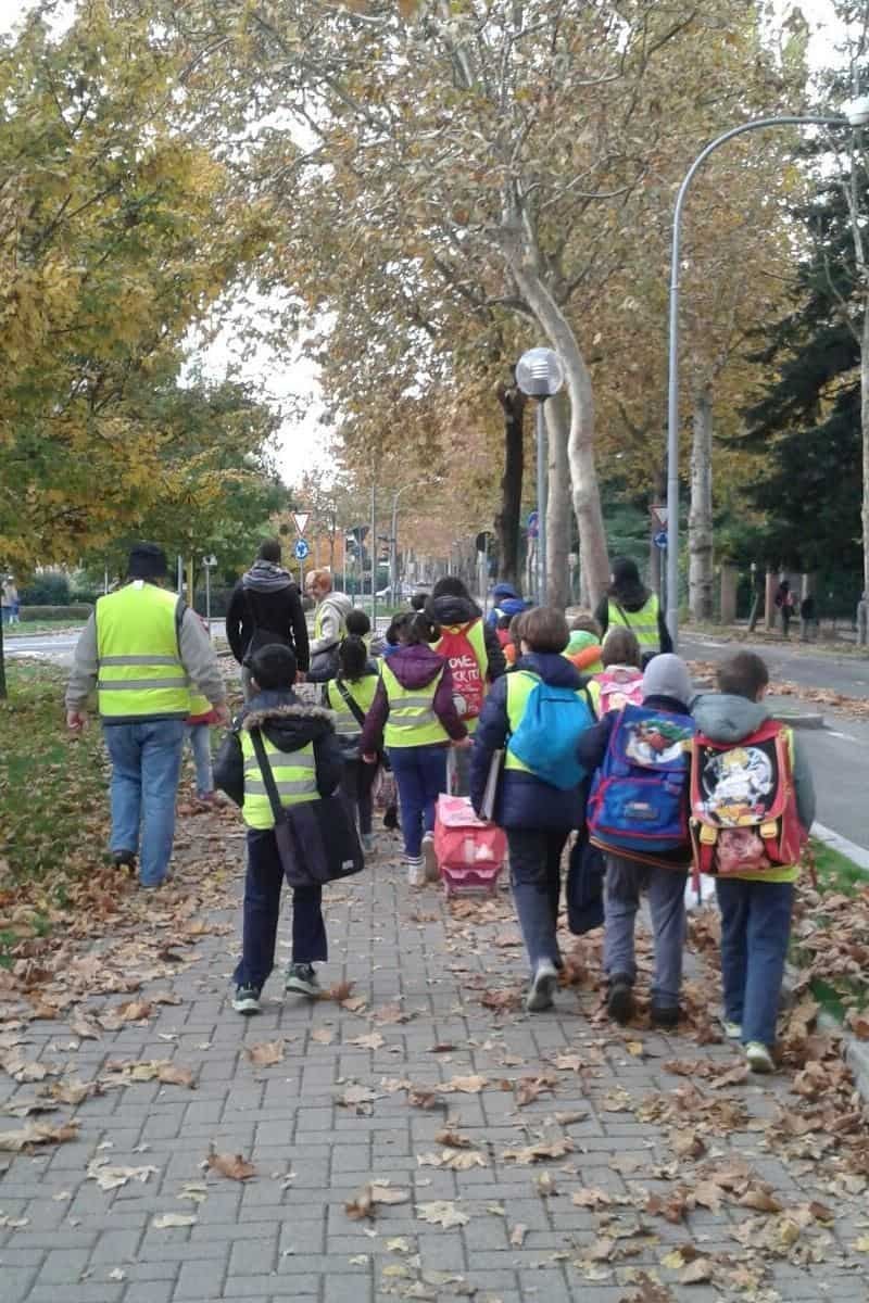 Cercansi volontari per il Pedibus: appello per accompagnare i bambini a scuola
