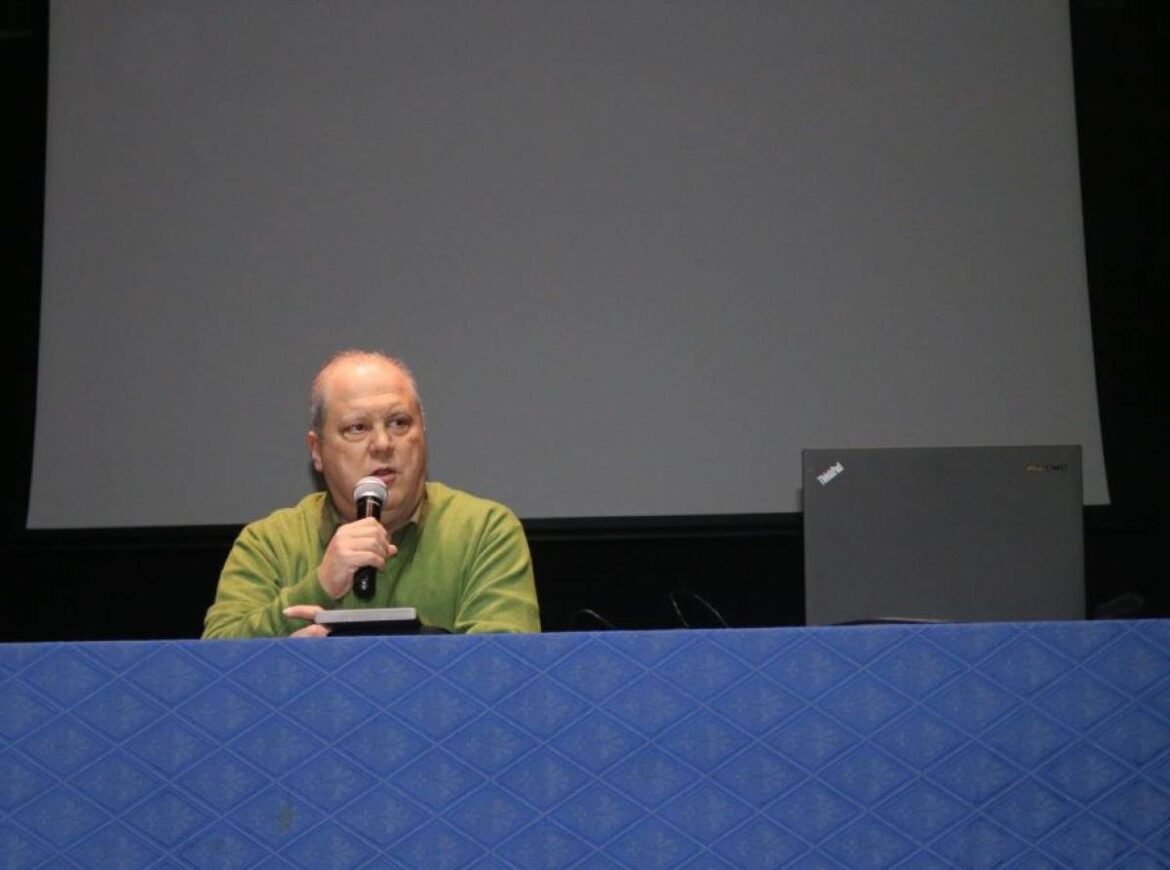 Due mattinate di riflessioni e approfondimenti per le scuole e una serata per…