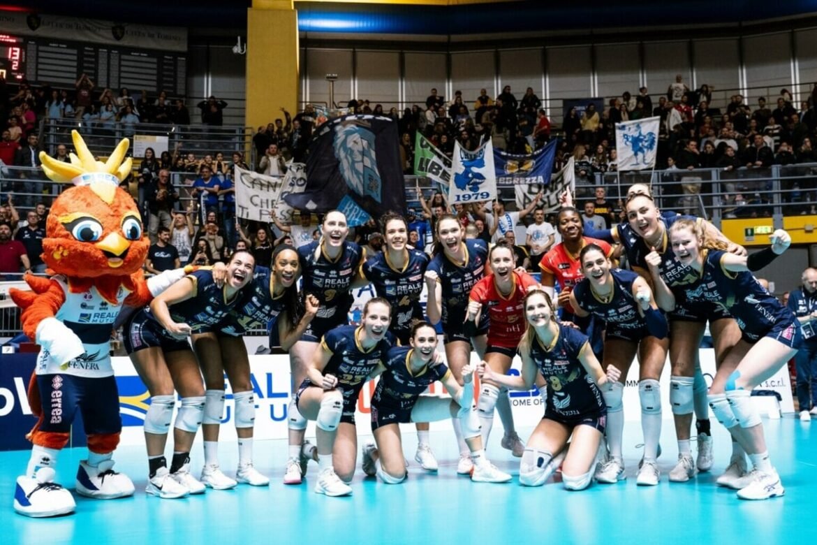 Coppa Cev, la Reale Mutua Fenera Chieri rimonta Parigi e spera nella finale