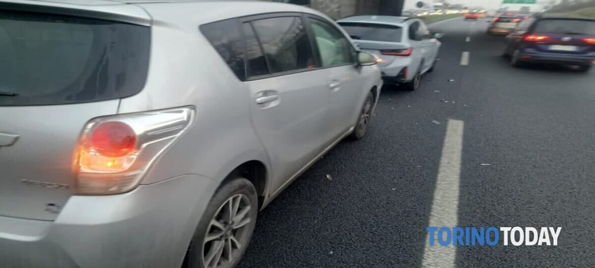Incidente sulla tangenziale nord di Torino a Collegno: forti disagi alla circolazione