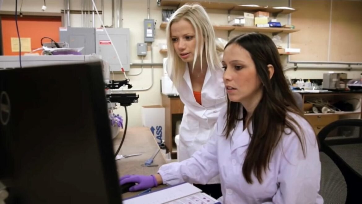 Poche firme femminili nelle riviste scientifiche. Nature fa autocritica. E promette di cambiare