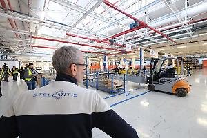 Un altro piano di incentivi alle dimissioni, “Così Stellantis svuota le fabbriche”