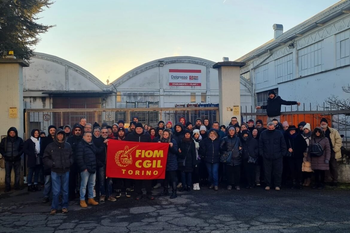 Delgrosso di Nichelino, a rischio 108 posti di lavoro: al via una raccolta fondi per aiutare gli operai