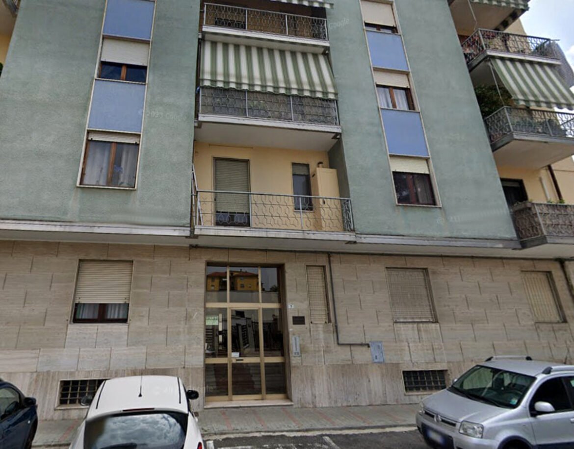 Omicidio a Nizza Monferrato: la ragazza di 18 anni che ha ucciso il padre violento va ai domiciliari