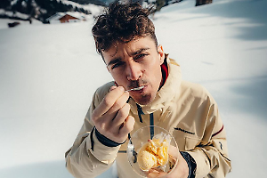 Charles Leclerc collabora con i torinesi di Grom: nasce la gelateria “LEC”