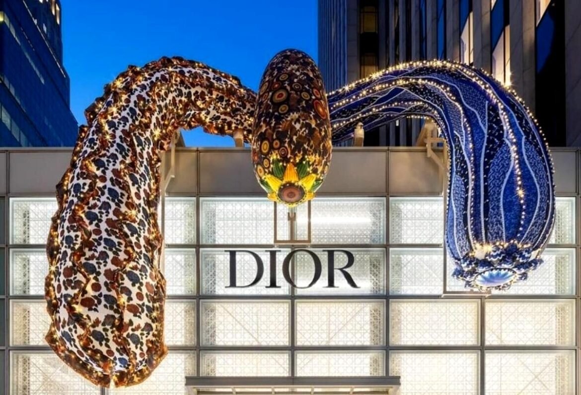 Gigantografie gonfiabili per le boutique di Dior: un’azienda piemontese scelta da un’artista di fama mondiale