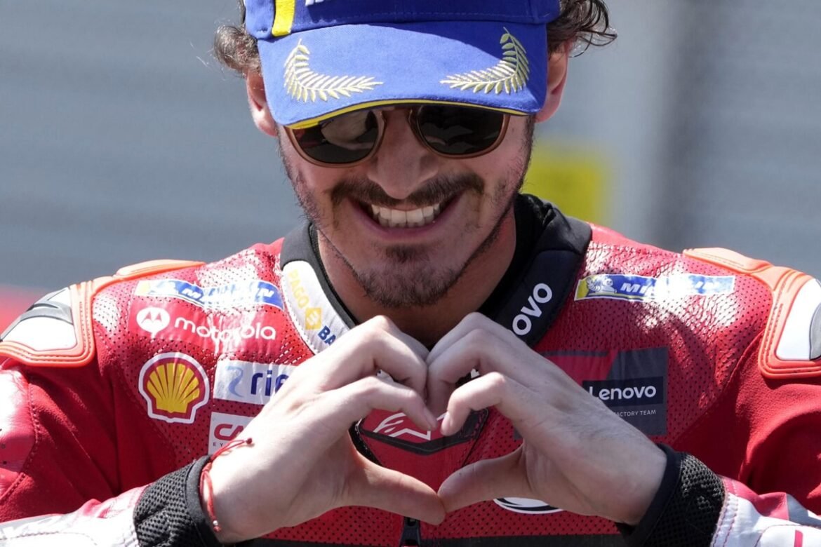 Bagnaia trionfa nel Gran Premio di Spagna, vittoria leggendaria: batte Marquez (2°) a duello