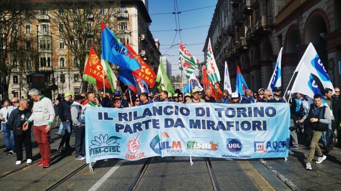 I sindacati tornano in piazza per il futuro di Mirafiori
