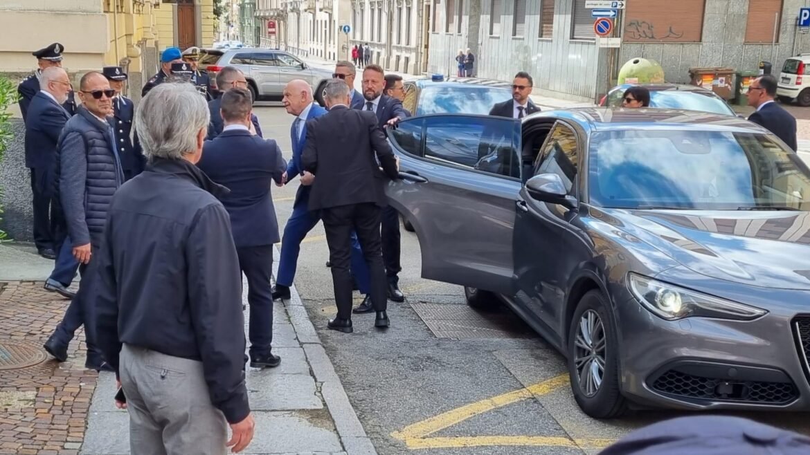 Il ministro della Giustizia Nordio a Biella accolto dal sottosegretario Delmastro