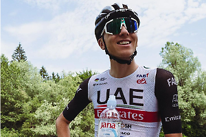 Pogacar fa il fenomeno anche nella crono di Perugia: Ganna rimontato, chiude secondo