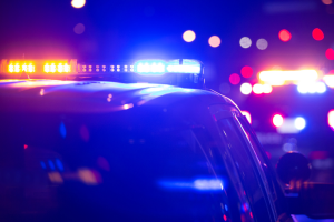 Guida senza patente e in possesso di armi: arrestata una 45enne nel Canavese