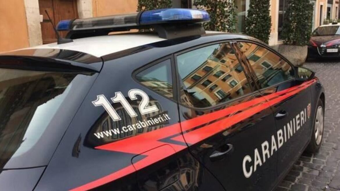 Investono donna che li aveva denunciati per stalking, coppia arrestata dai Carabinieri