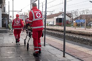 Investito da un treno, muore sul colpo a 51 anni