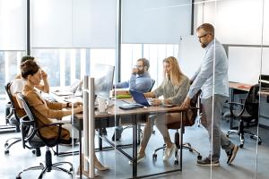 Settimana cortissima e più smart working: da Torino all’Italia la rivoluzione di Intesa Sanpaolo