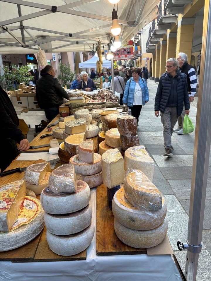 🧀🧀🧀 Avete sentito ieri che bel profumo di formaggio in città? Grazie a…